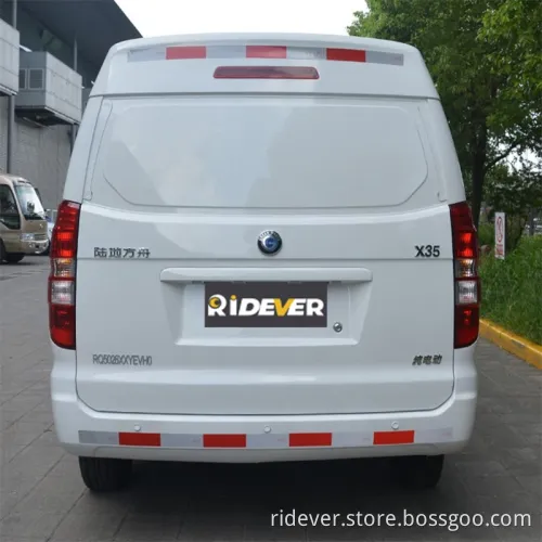 Ridever Hot Selling 2017 Land Ark Weitu X35 Mini Van 220 Kilometers Range 45kwh Mini Cargo Electric Logistics Car Used Van Cars